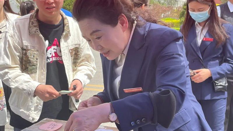 创业路上，如何进行文化传媒公司竞品分析？**